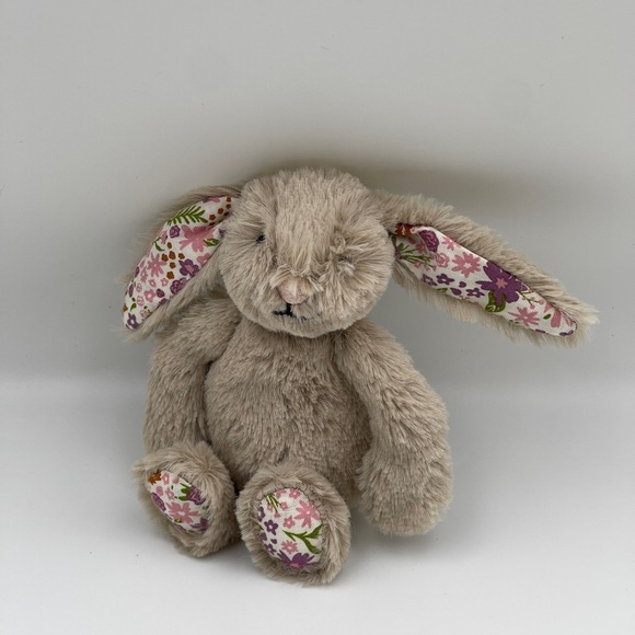 BNWT NEW JellyCat Plush Rabbit Blossom Beige Bunny petal Bag Charm 2025 keychain - Picture 7 of 9